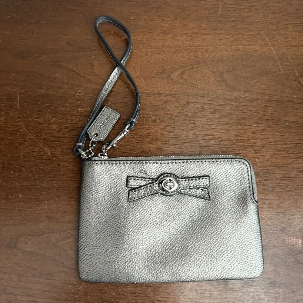 COACH Metallic Gunmetal Silver Leather Wristlet Wallet Clutch